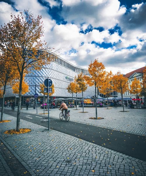 Herbstlicher Park in Leipzig